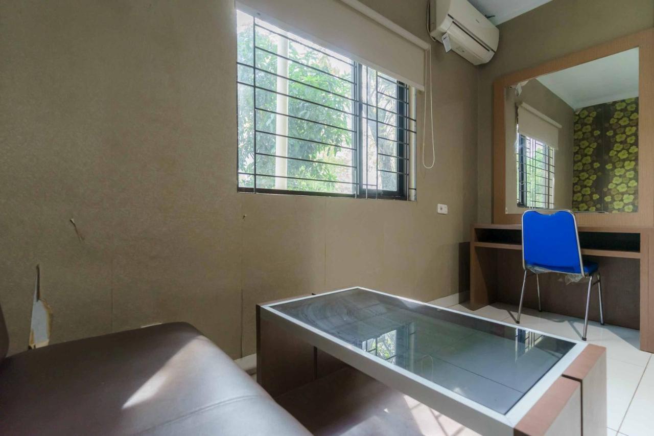 מלון בקאסי Koolkost Syariah At Taman Simprug Cikarang מראה חיצוני תמונה
